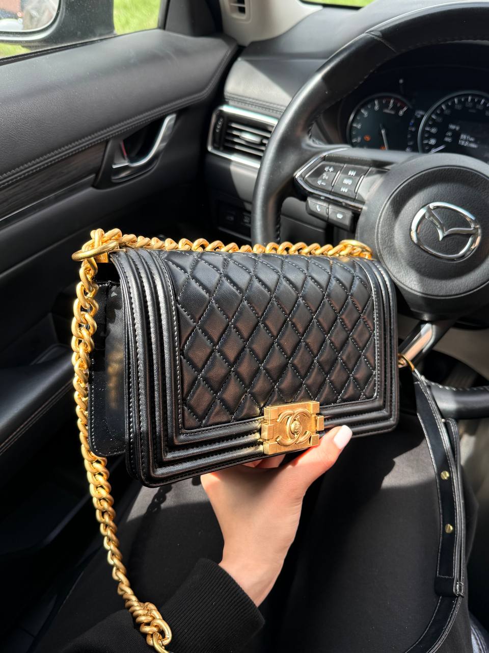 Chanel Medium Boy Black/Gold Caviar RHW Smooth Skin - 10