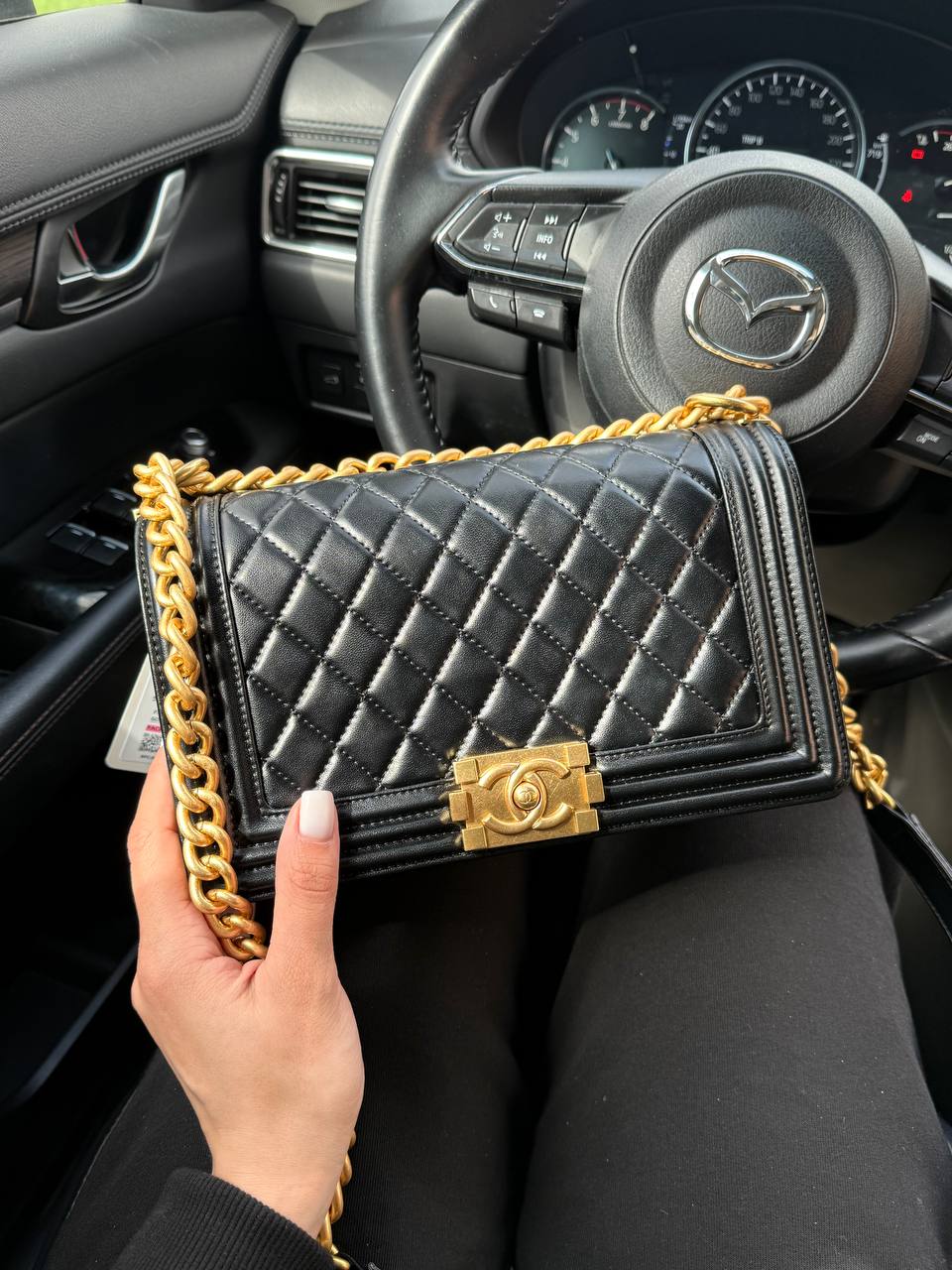 Chanel Medium Boy Black/Gold Caviar RHW Smooth Skin - 2