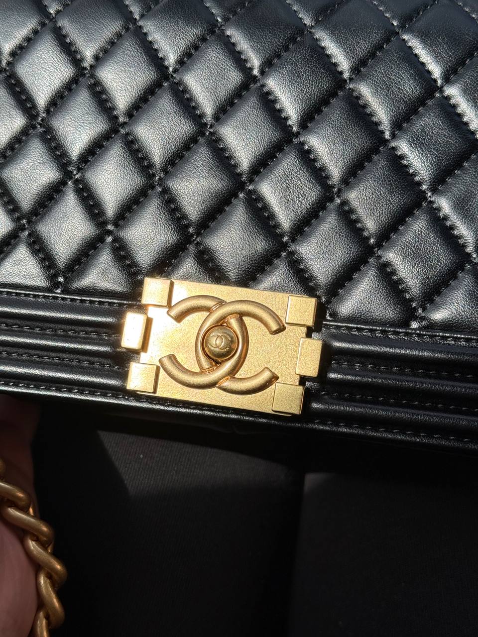 Chanel Medium Boy Black/Gold Caviar RHW Smooth Skin - 9