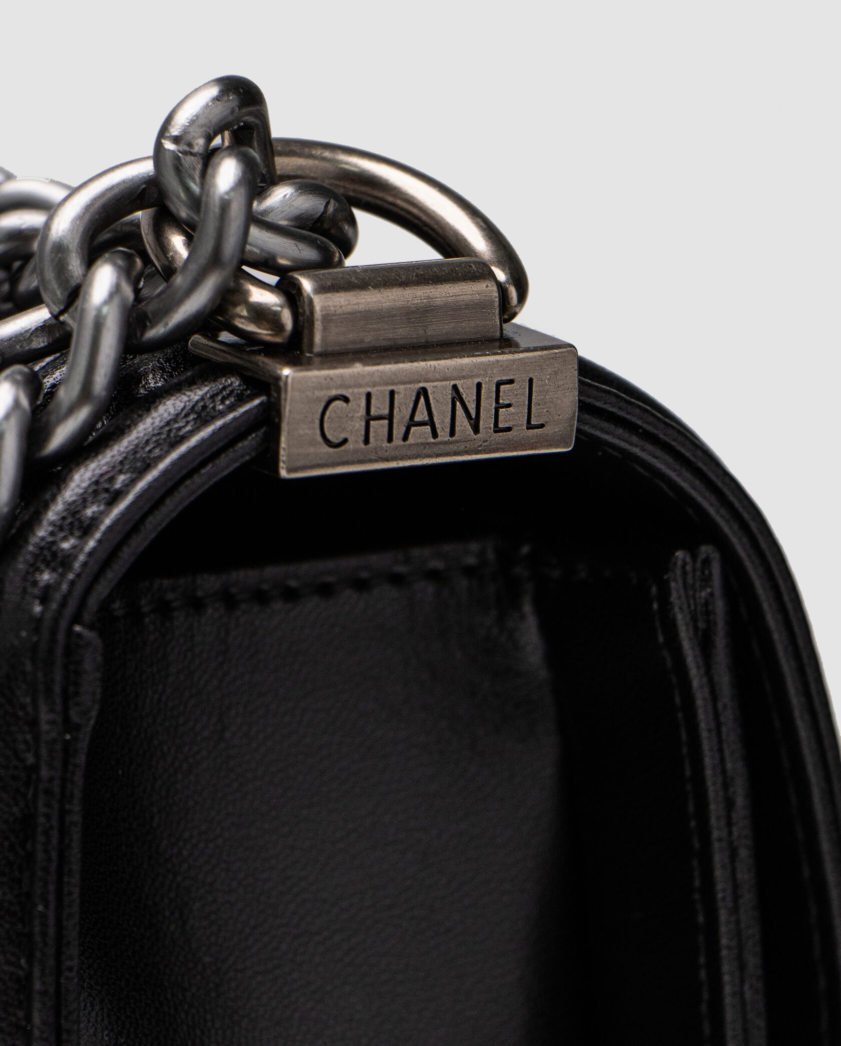 Chanel Medium Boy Black/Silver Caviar RHW Smooth Skin - 8