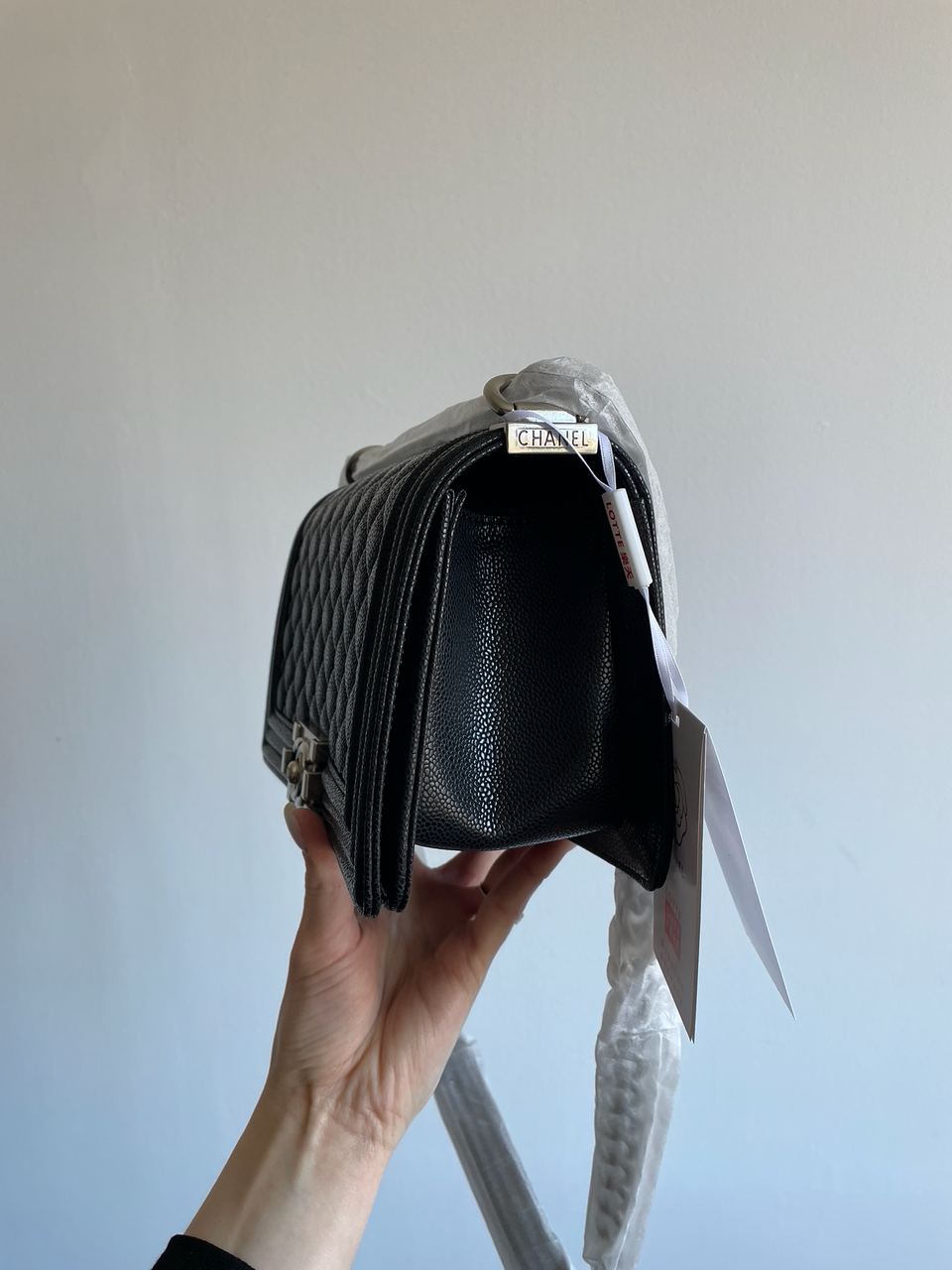 Chanel Medium Boy Black/Silver Caviar RHW - 18