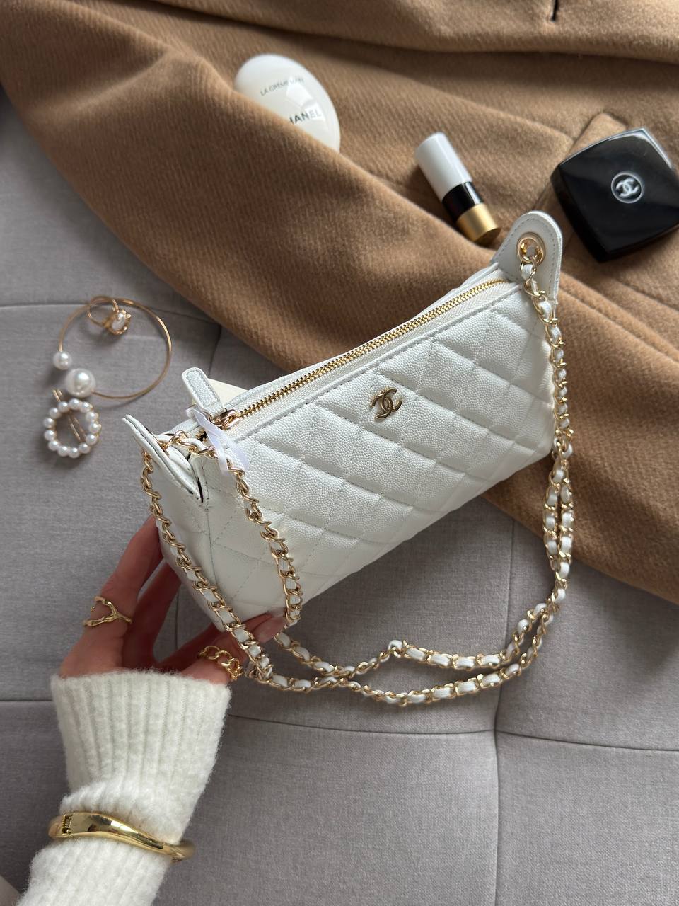 Chanel Mini Boston Chain Shoulder bag White/Gold - 4