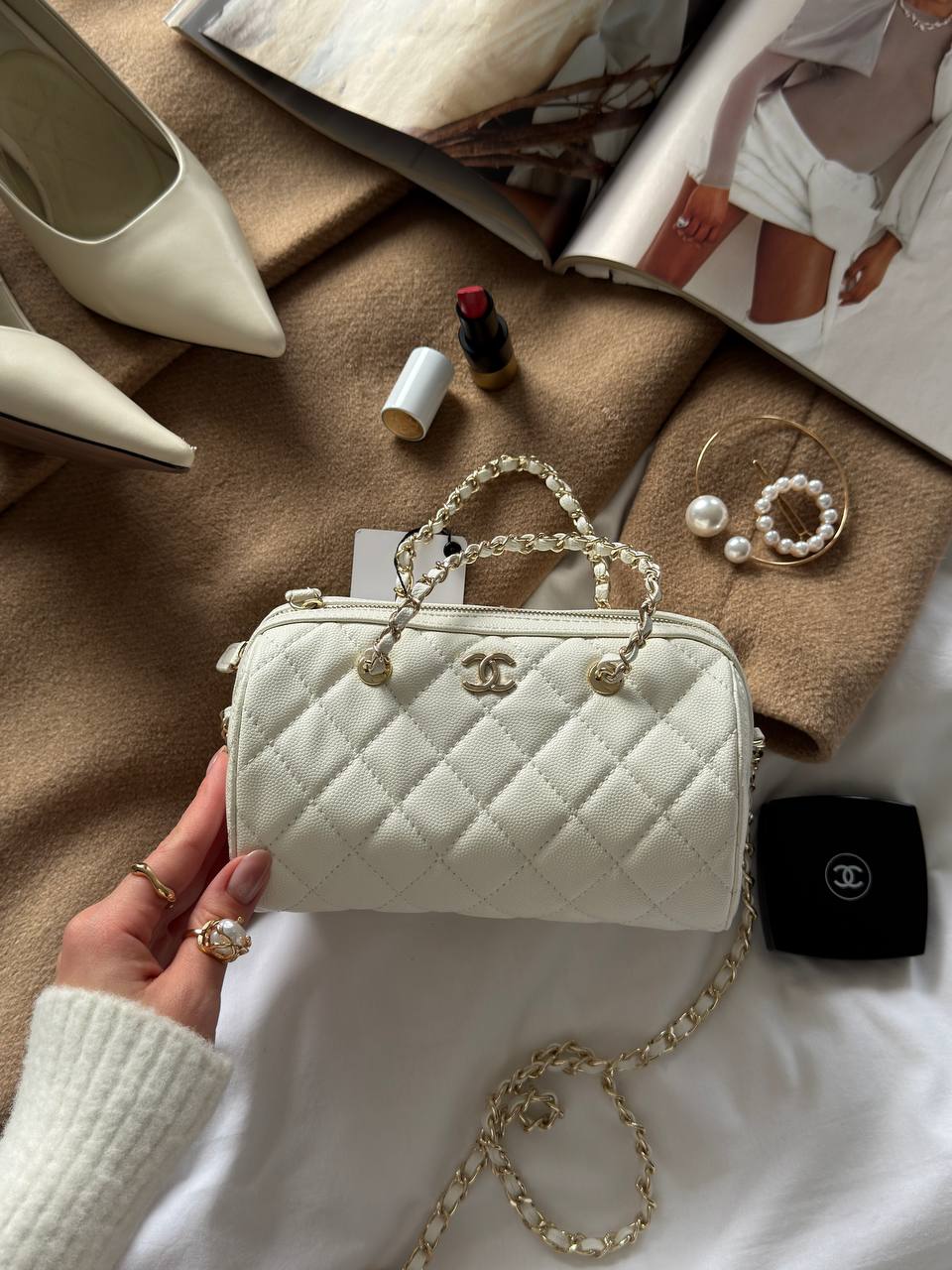 Chanel Mini Bowling Bag Caviar in White - 3