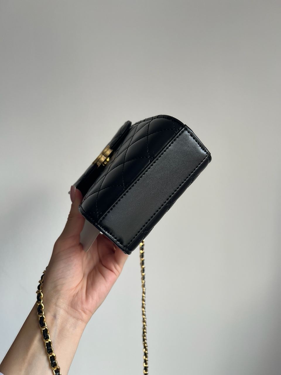 Chanel Pearl Crush Phone Case With Chain Lambskin Black - 7