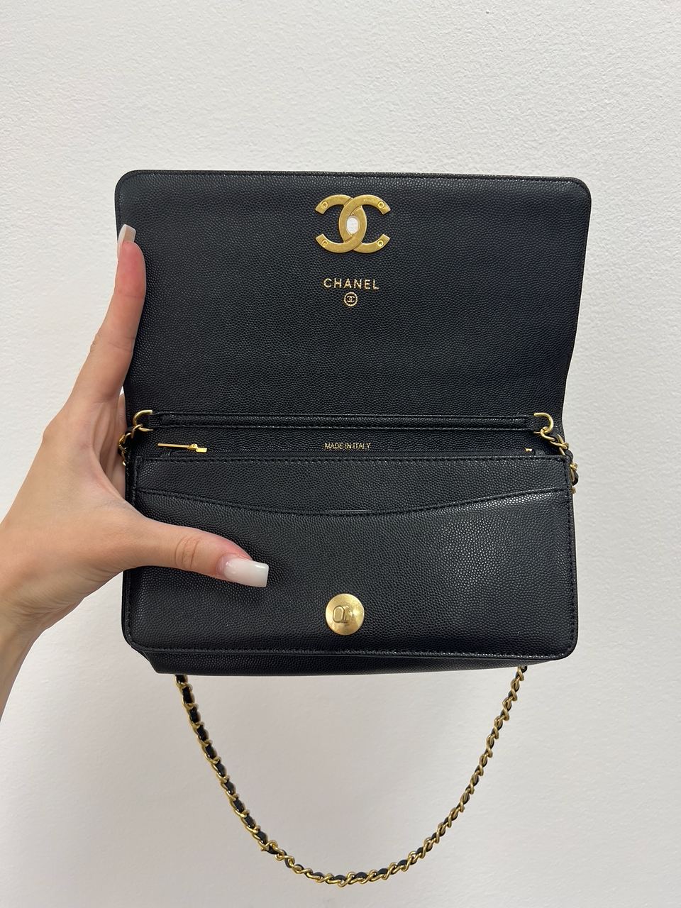 Chanel Shoulder Bag Black/Gold - 8
