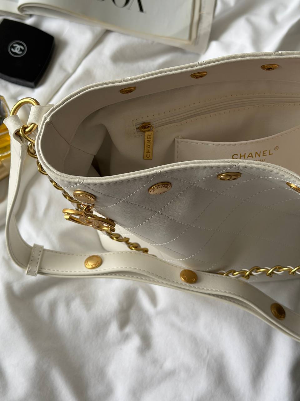 Chanel Small CC Quilted Shopping Bag Milk/Gold - 12