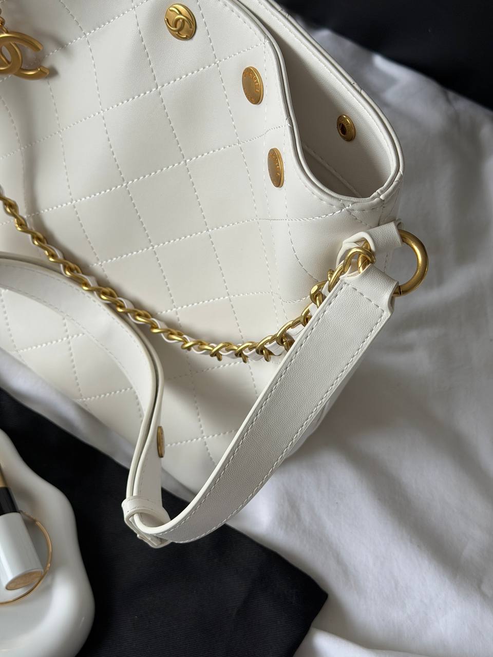 Chanel Small CC Quilted Shopping Bag Milk/Gold - 14