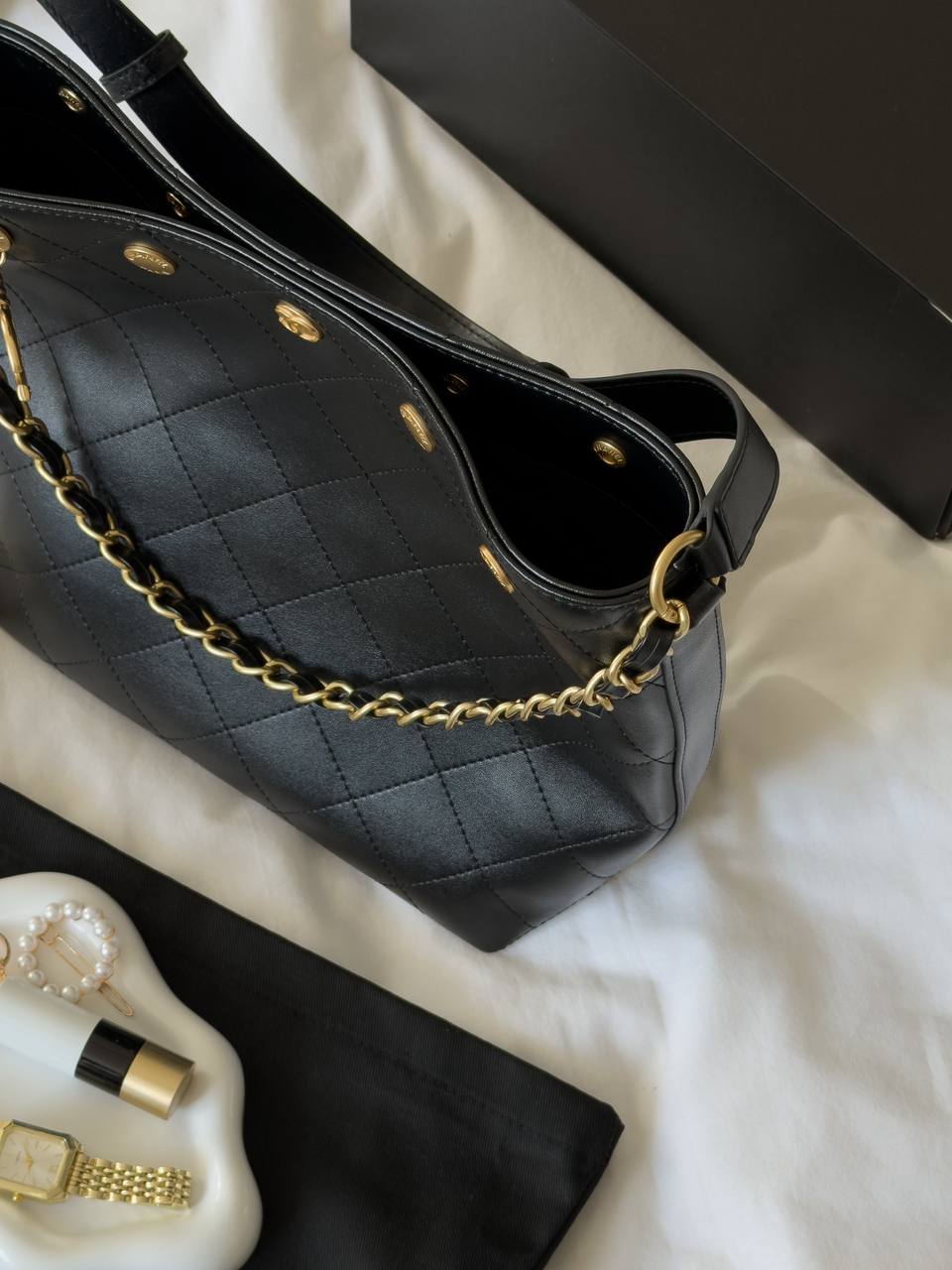 Chanel Small CC Quilted Shopping Bag Milk/Gold - 9