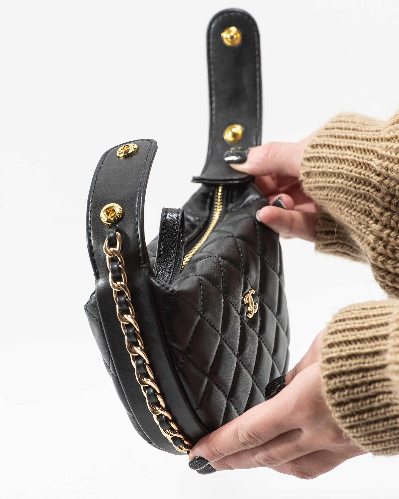 Chanel Small Hobo Bag Shiny Lambskin &amp; Gold-Tone Metal Black - 9