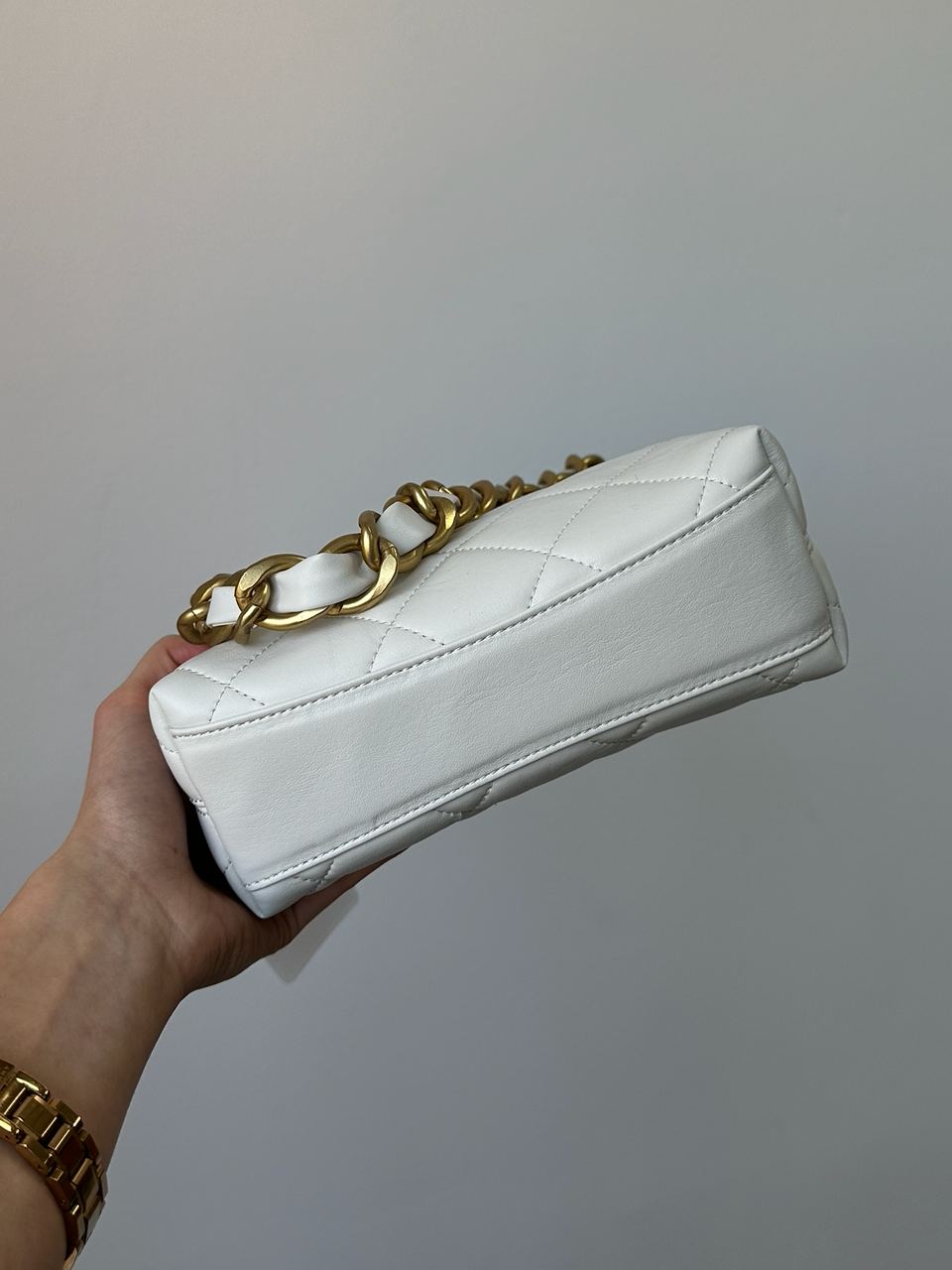 Chanel Small Hobo Bag Shiny Lambskin &amp; Gold-Tone Metal, Cream - 7