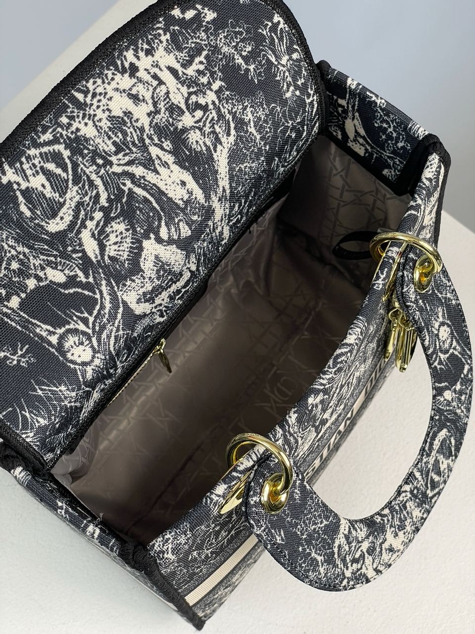 Christian Dior Medium Lady D-Lite Bag Blue - 24