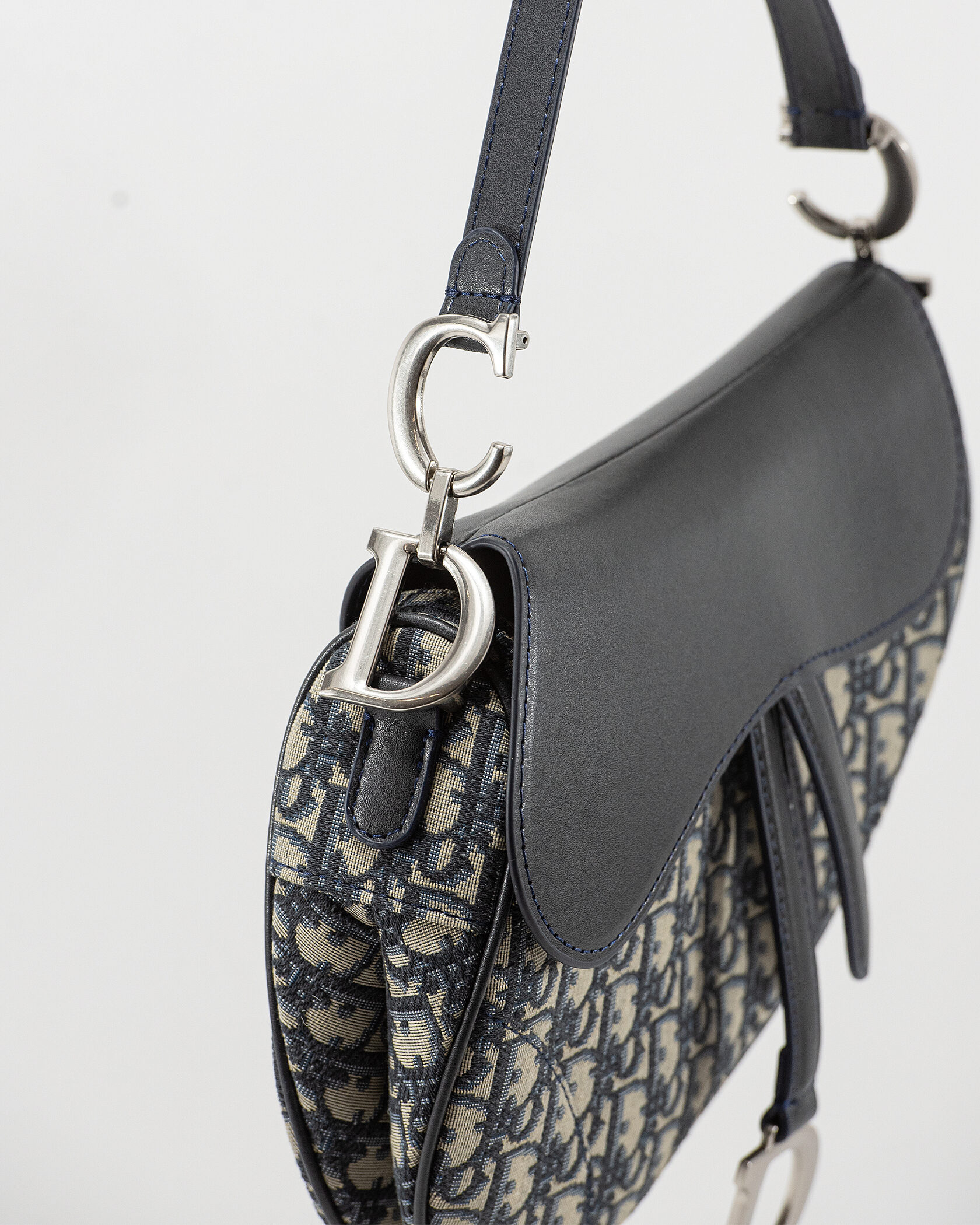 Christian Dior Saddle bag in black Dior Oblique jacquard and calfskin - 6