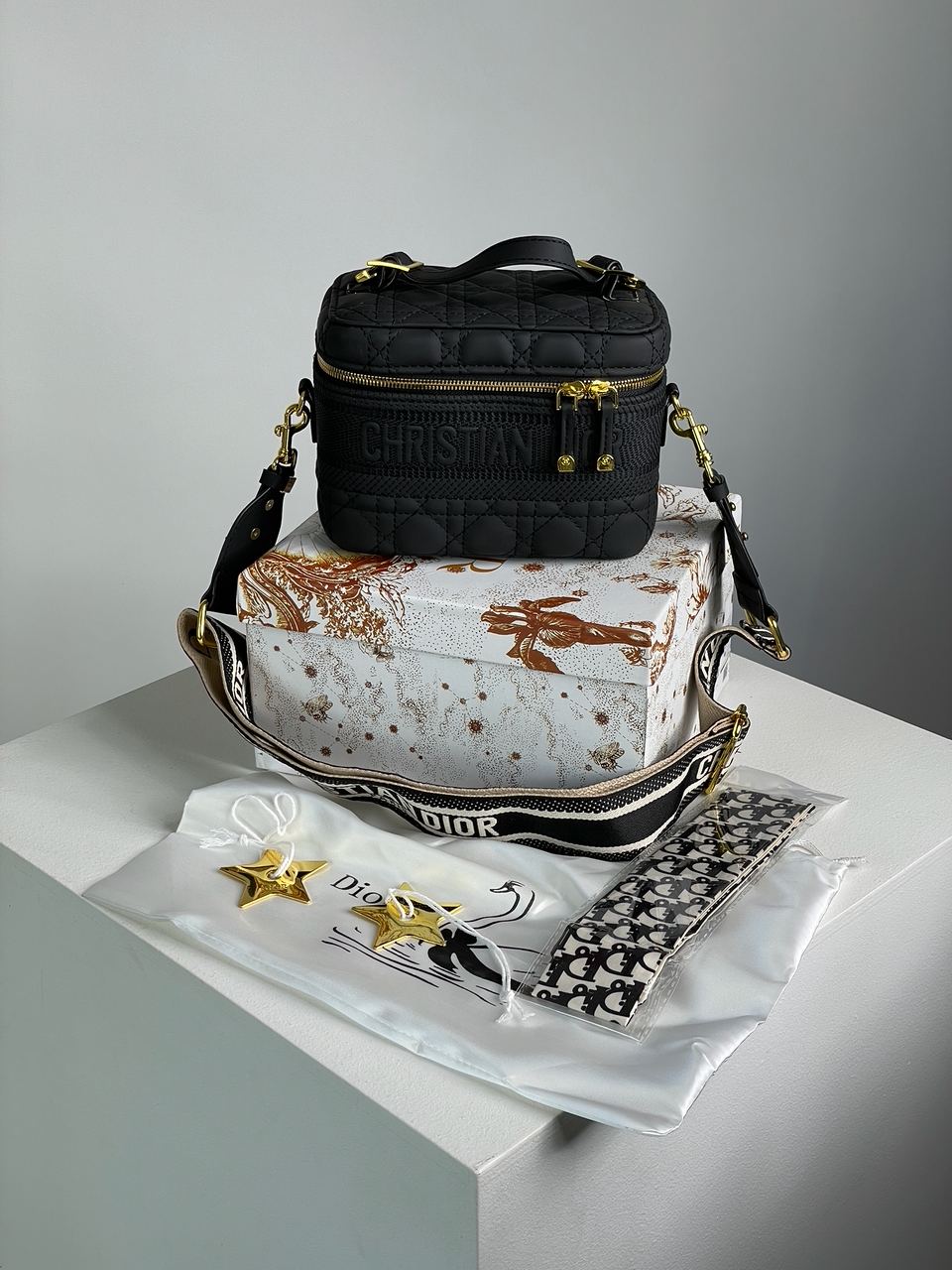 Christian Dior Travel Vanity Case Black - 3