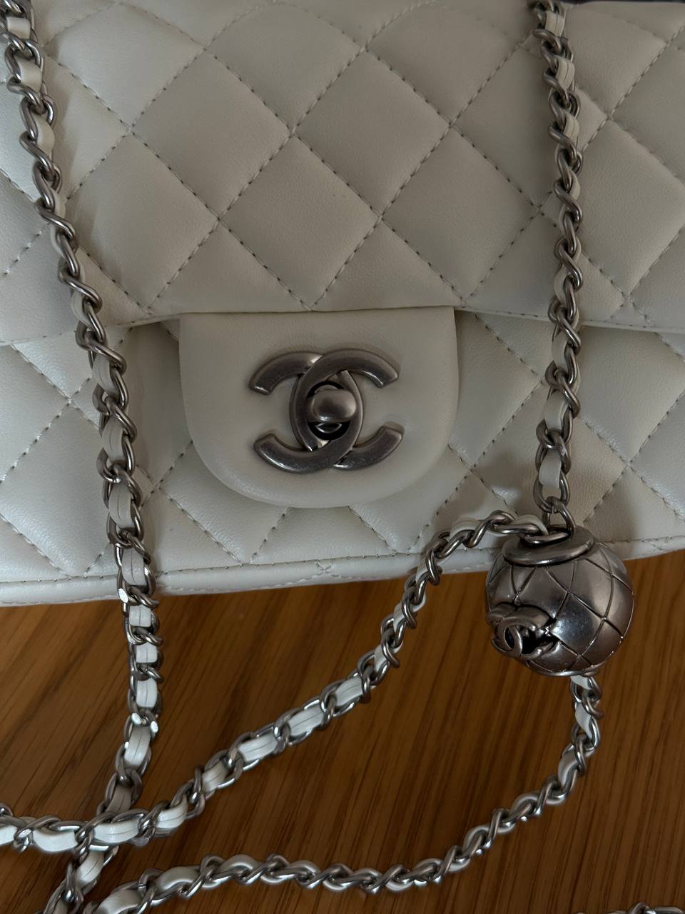 Classic 1.55 Small Single Flap in Milk/Silver - 6