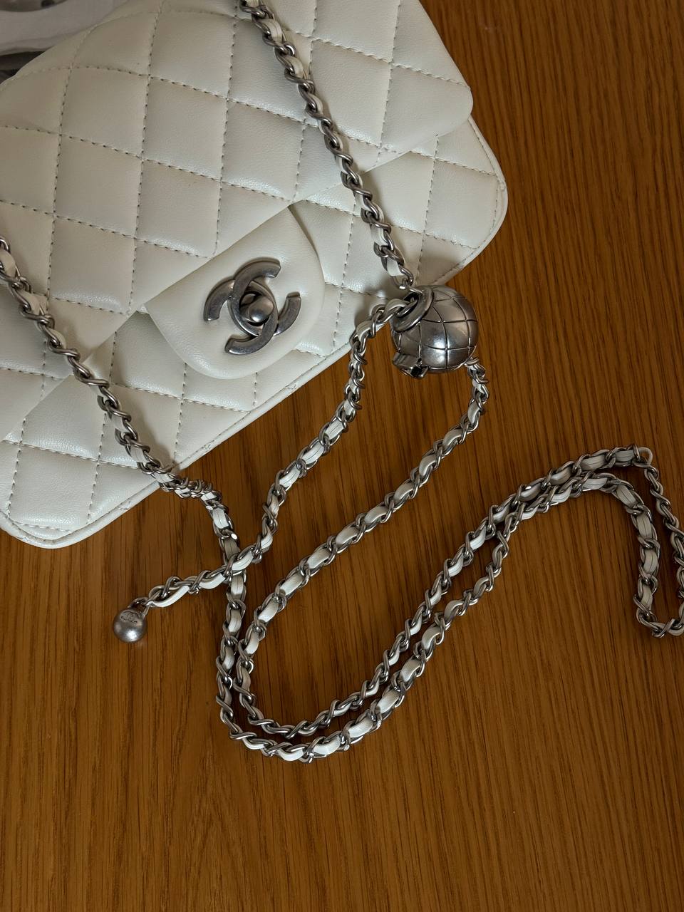 Classic 1.55 Small Single Flap in Milk/Silver - 7