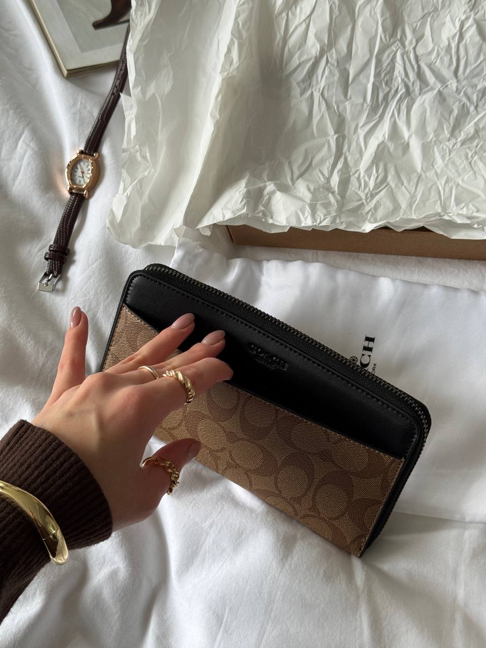 Coach Accordion Wallet In Signature Beige - 7