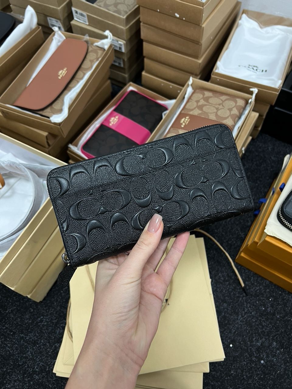 Coach Accordion Zip Long Wallet Embossed Black - 7