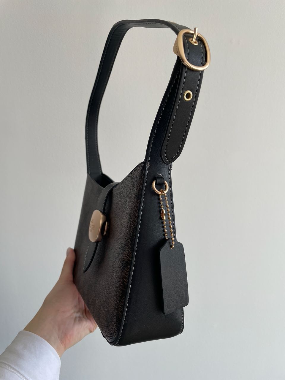 Coach Eliza Shoulder Bag In Signature Canvas - 14