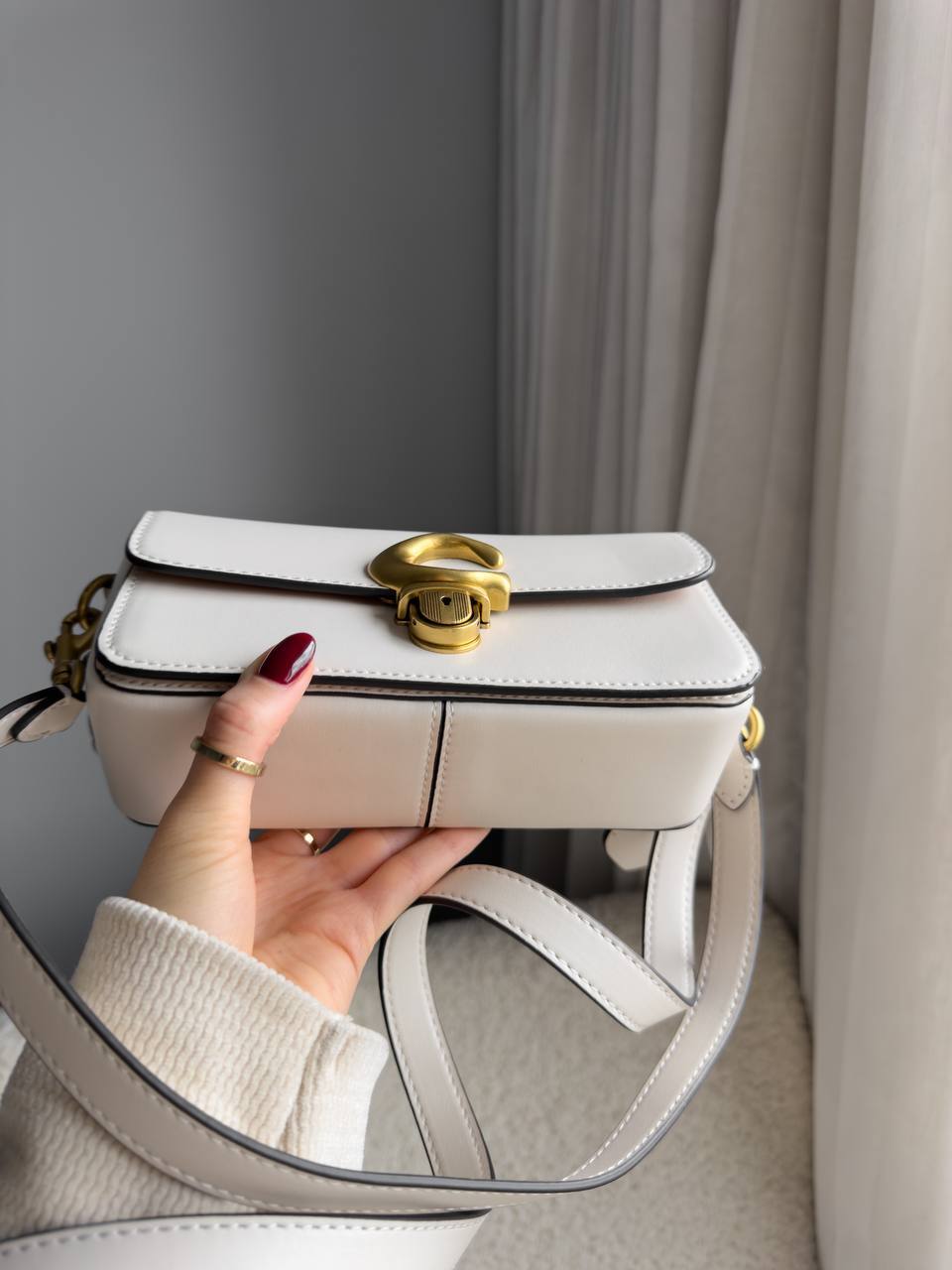 Coach Glovetanned Leather Studio Baguette Bag Chalk - 12