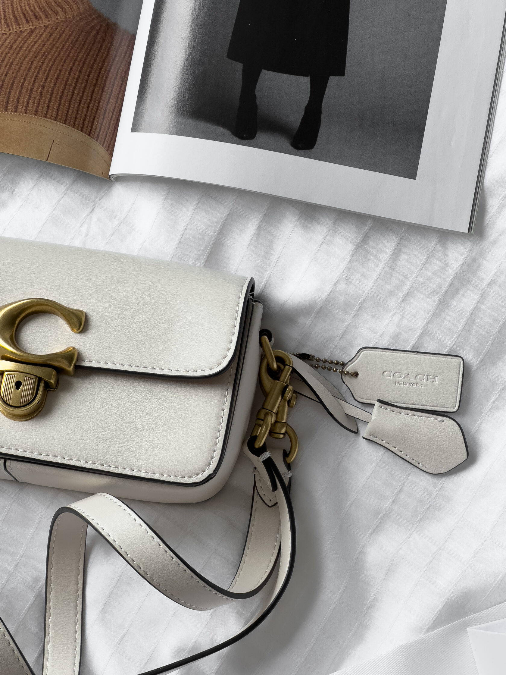 Coach Glovetanned Leather Studio Baguette Bag Chalk - 8