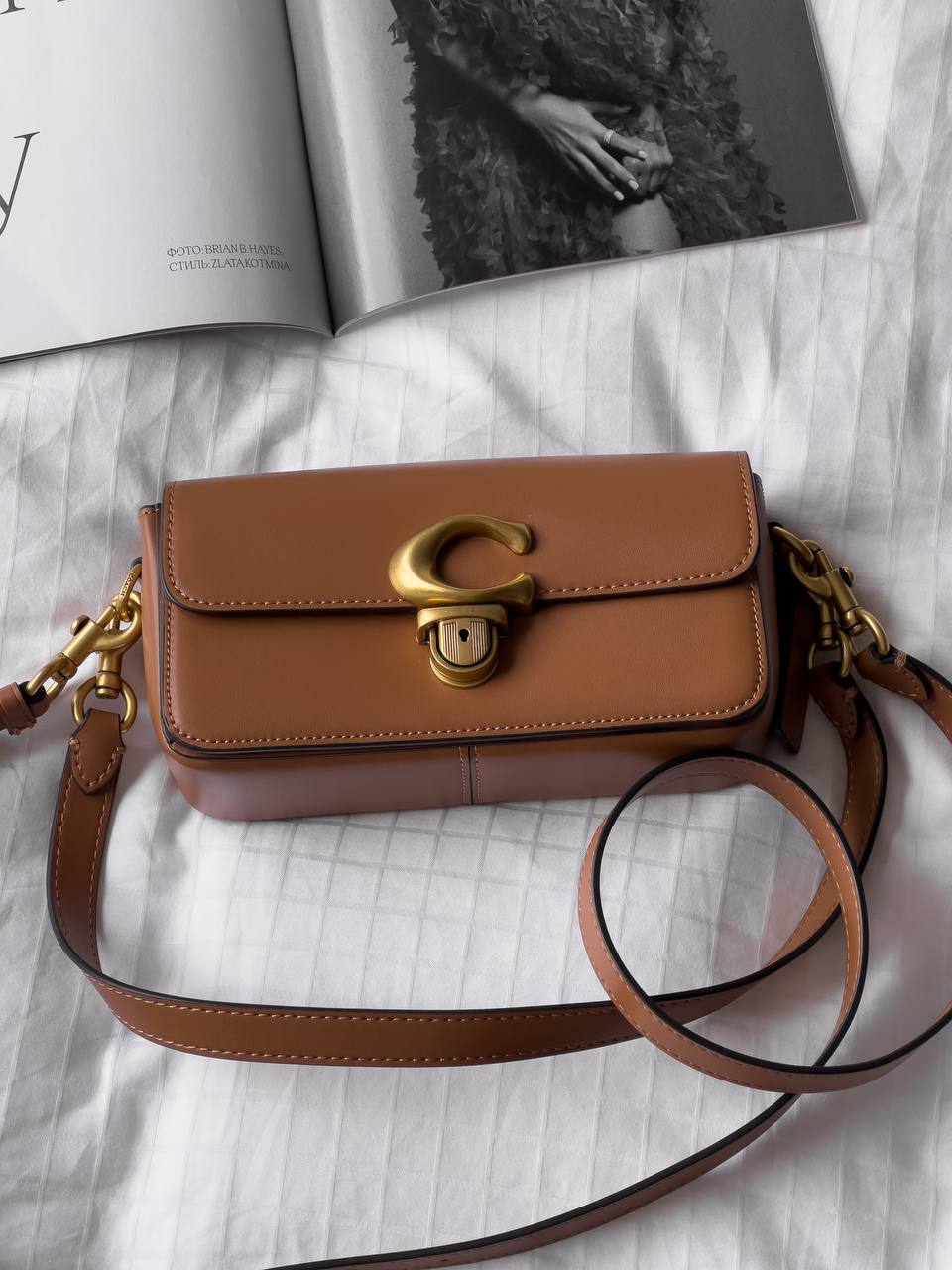 Coach Glovetanned Leather Studio Baguette Bag Light Caramel - 2