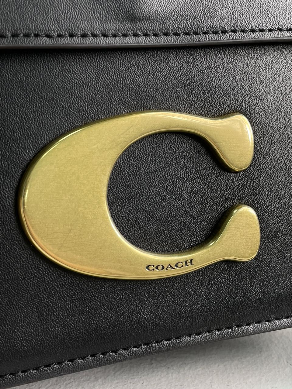 Coach Idol Bag Black/Gold - 10