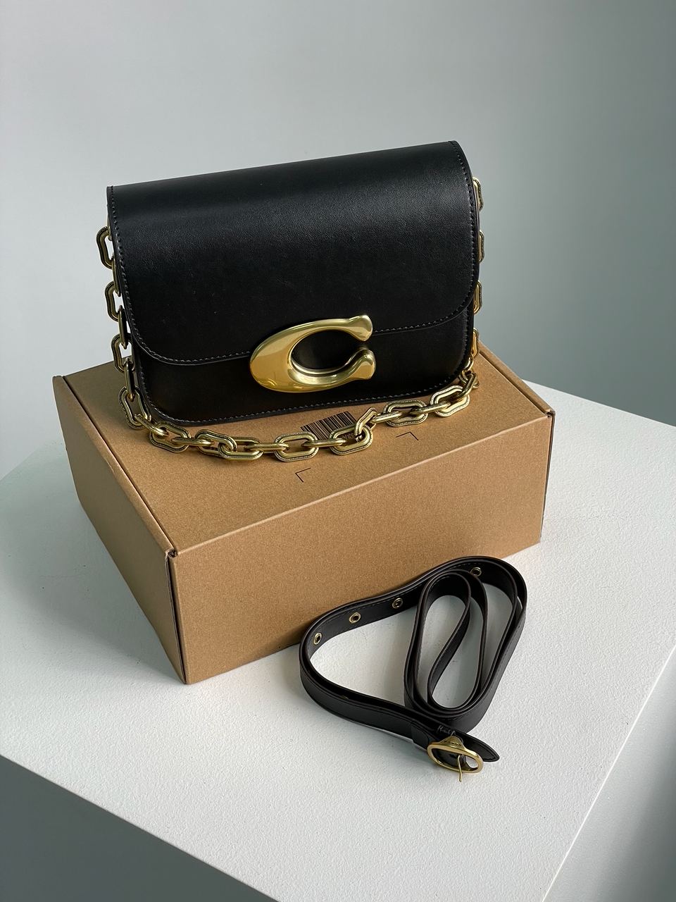 Coach Idol Bag Black/Gold - 4
