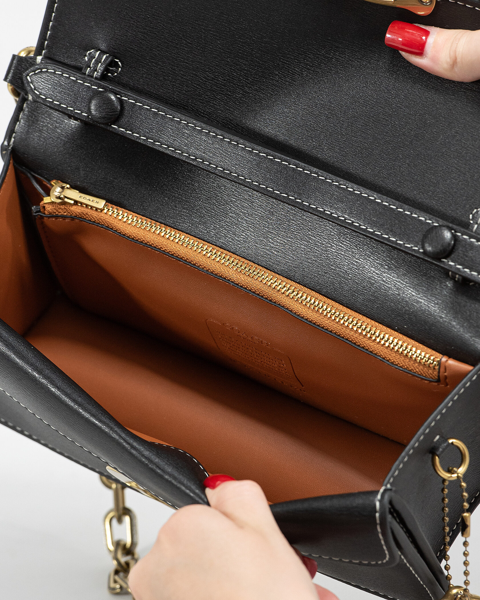 Coach Idol Small Shoulder Bag in Black Leather - 16