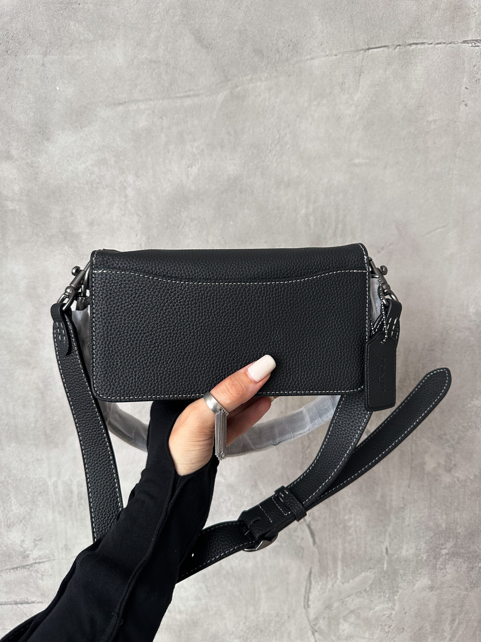 Coach Madison Shoulder Bag 20 Black - 4