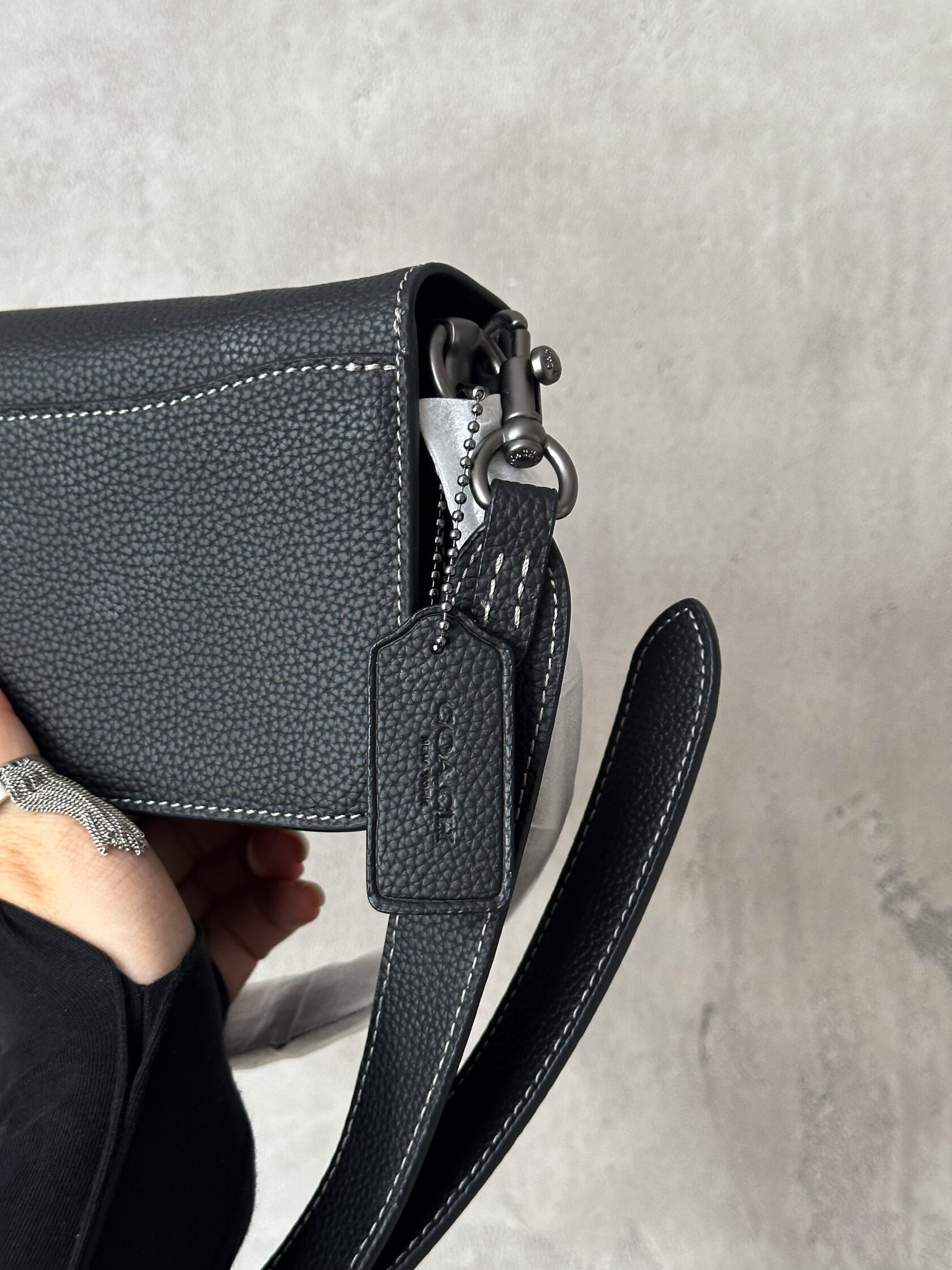 Coach Madison Shoulder Bag 20 Black - 5