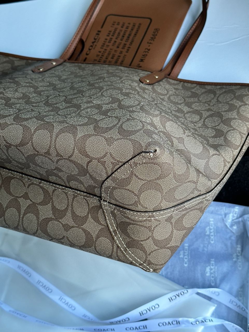 Coach Reversible Signature City Tote Khaki Saddle - 25