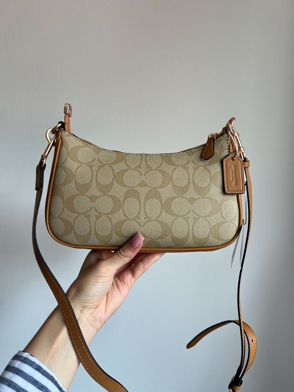 Coach Teri Caramel Shoulder Bag In Signature Canvas - 5