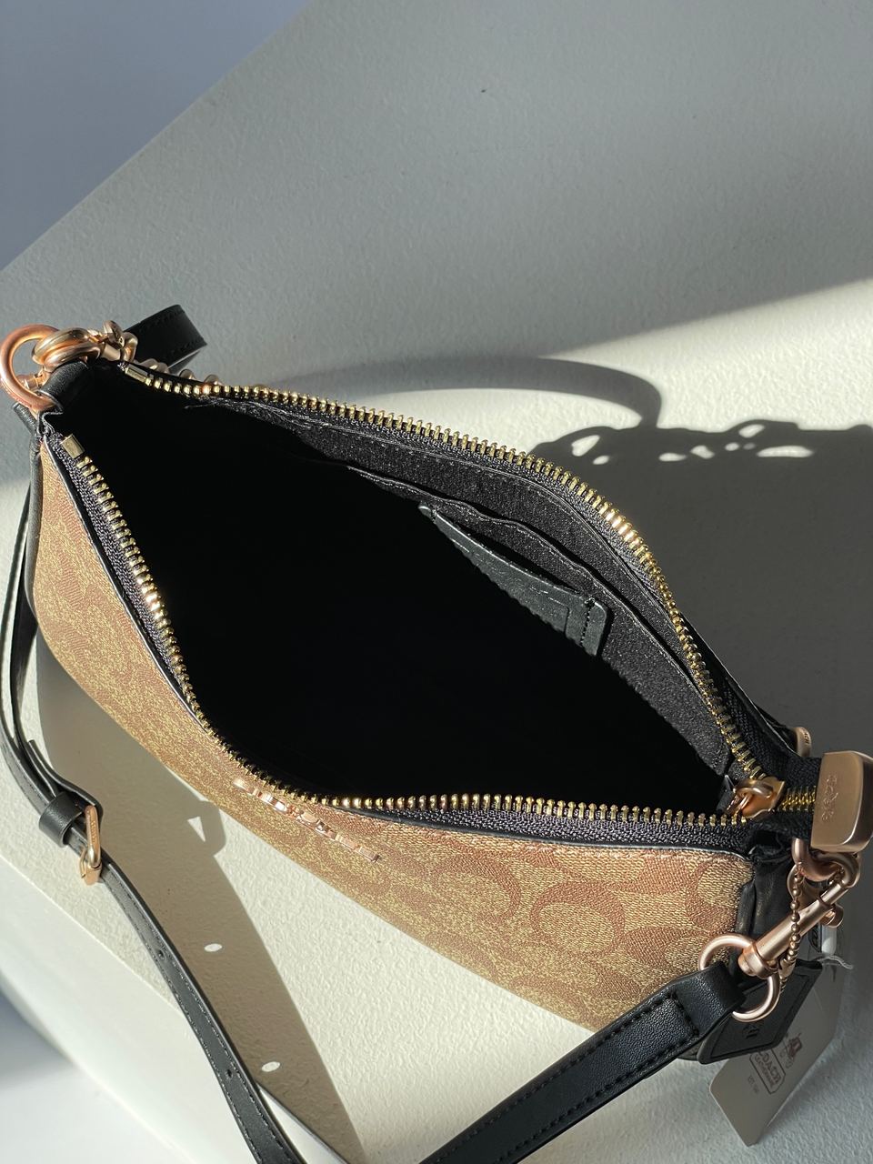 Coach Teri Shoulder Bag In Signature Canvas - 27