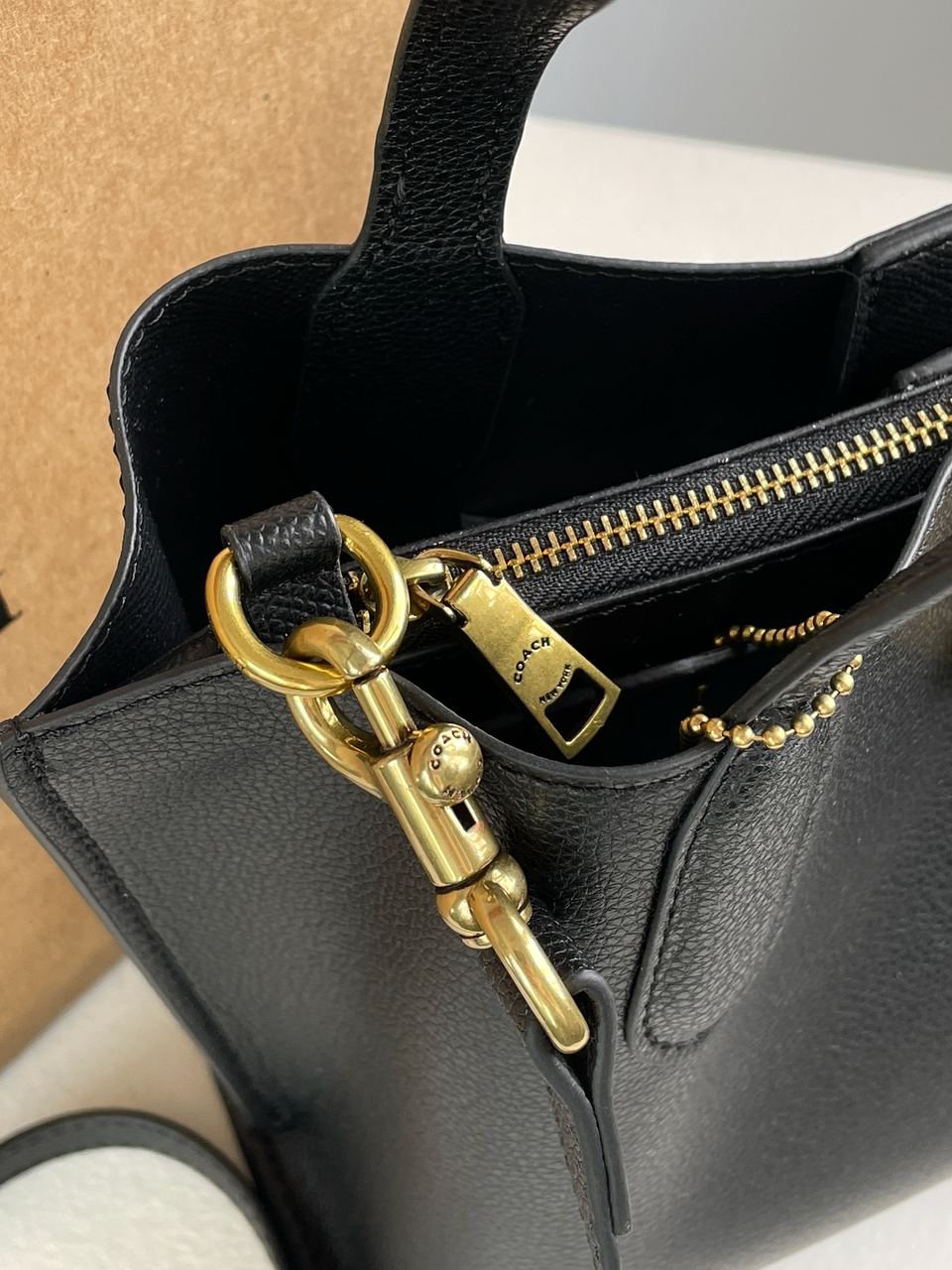 Coach Willow Tote 24 In Black - 19