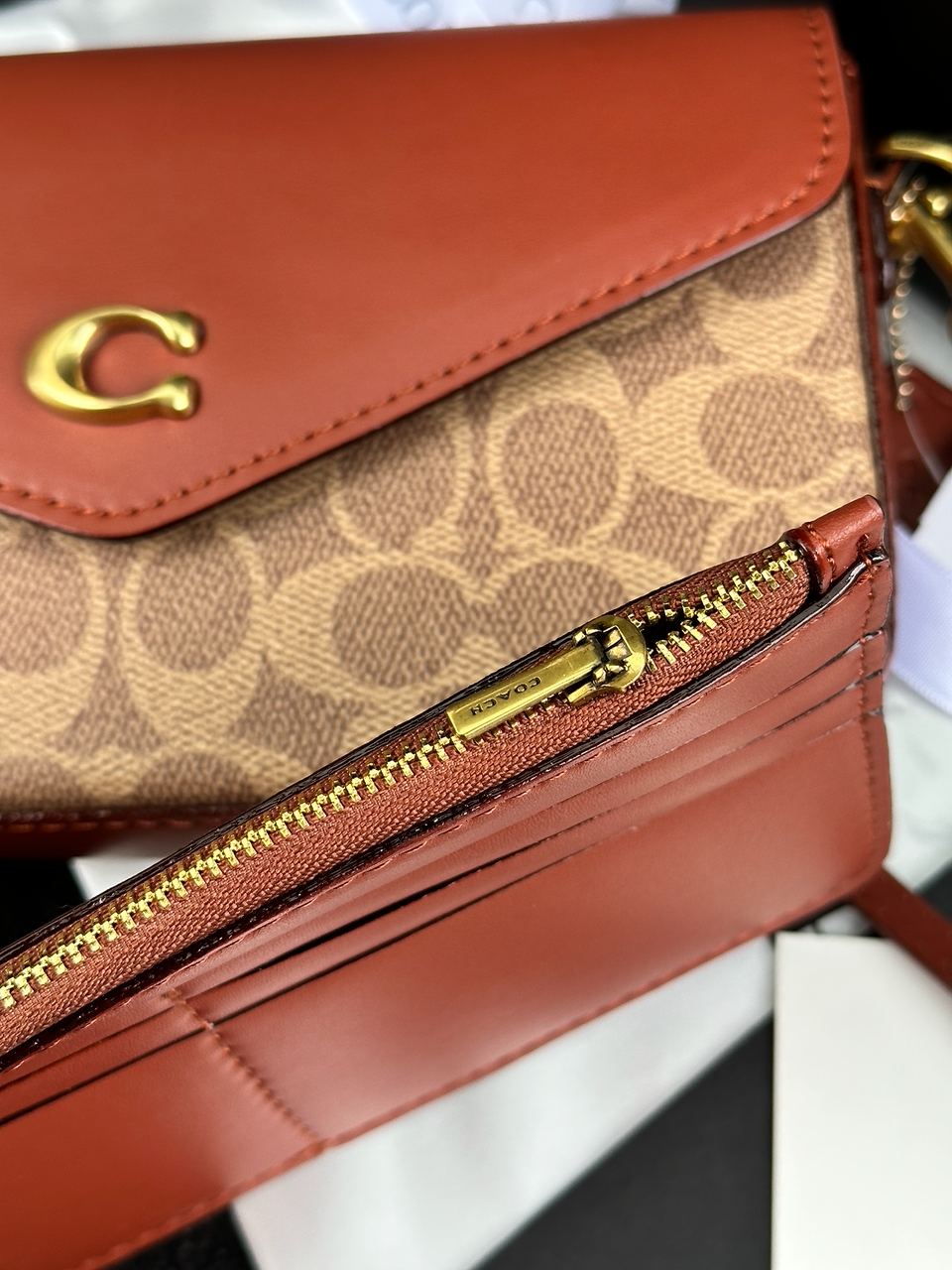 Coach Women's Wyn Cross Body Bag - 21