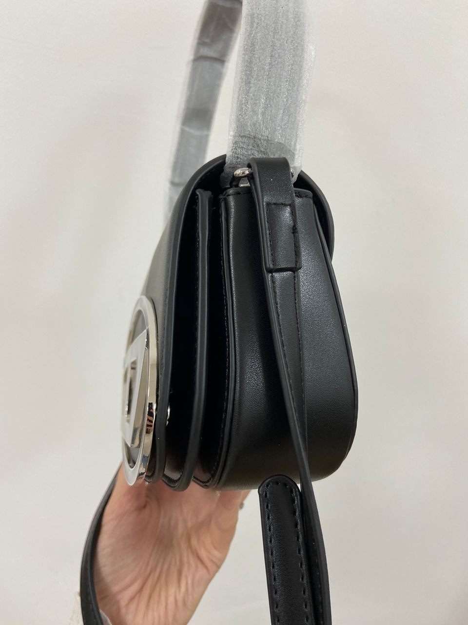 DIESEL 1DR Iconic Shoulder Bag Black - 12