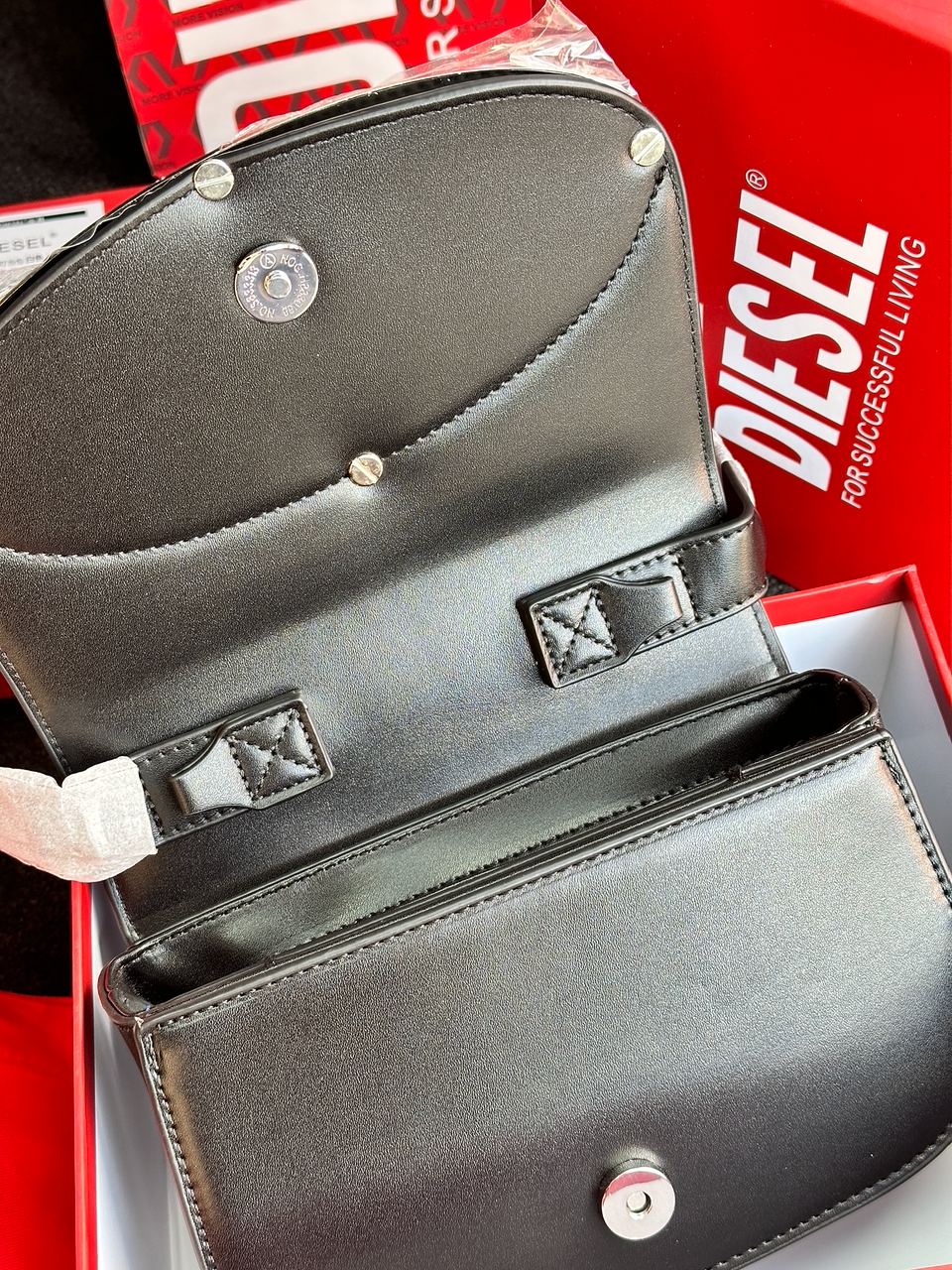 DIESEL 1DR Iconic Shoulder Bag Black - 14