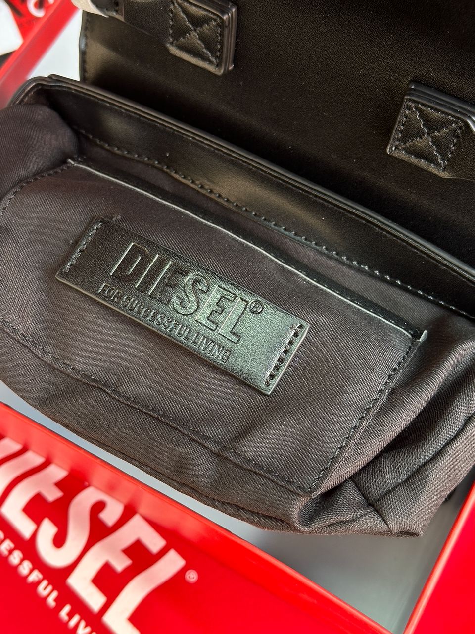 DIESEL 1DR Iconic Shoulder Bag Black - 15