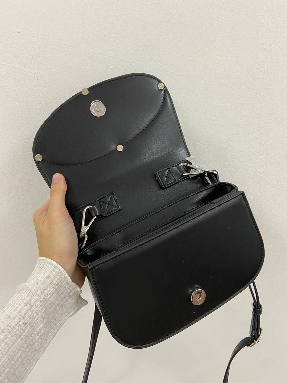 DIESEL 1DR Iconic Shoulder Bag Black - 17