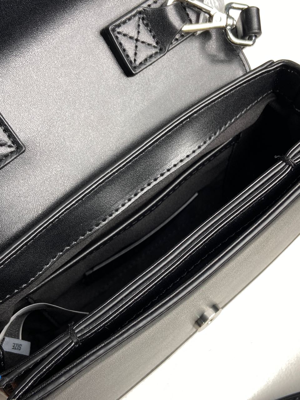 DIESEL 1DR Iconic Shoulder Bag Black - 19