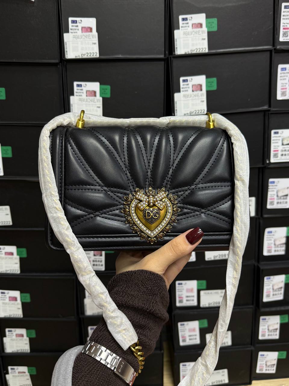 Dolce &amp; Gabbana Devotion Small Quilted Leather Shoulder Bag in Black - 6