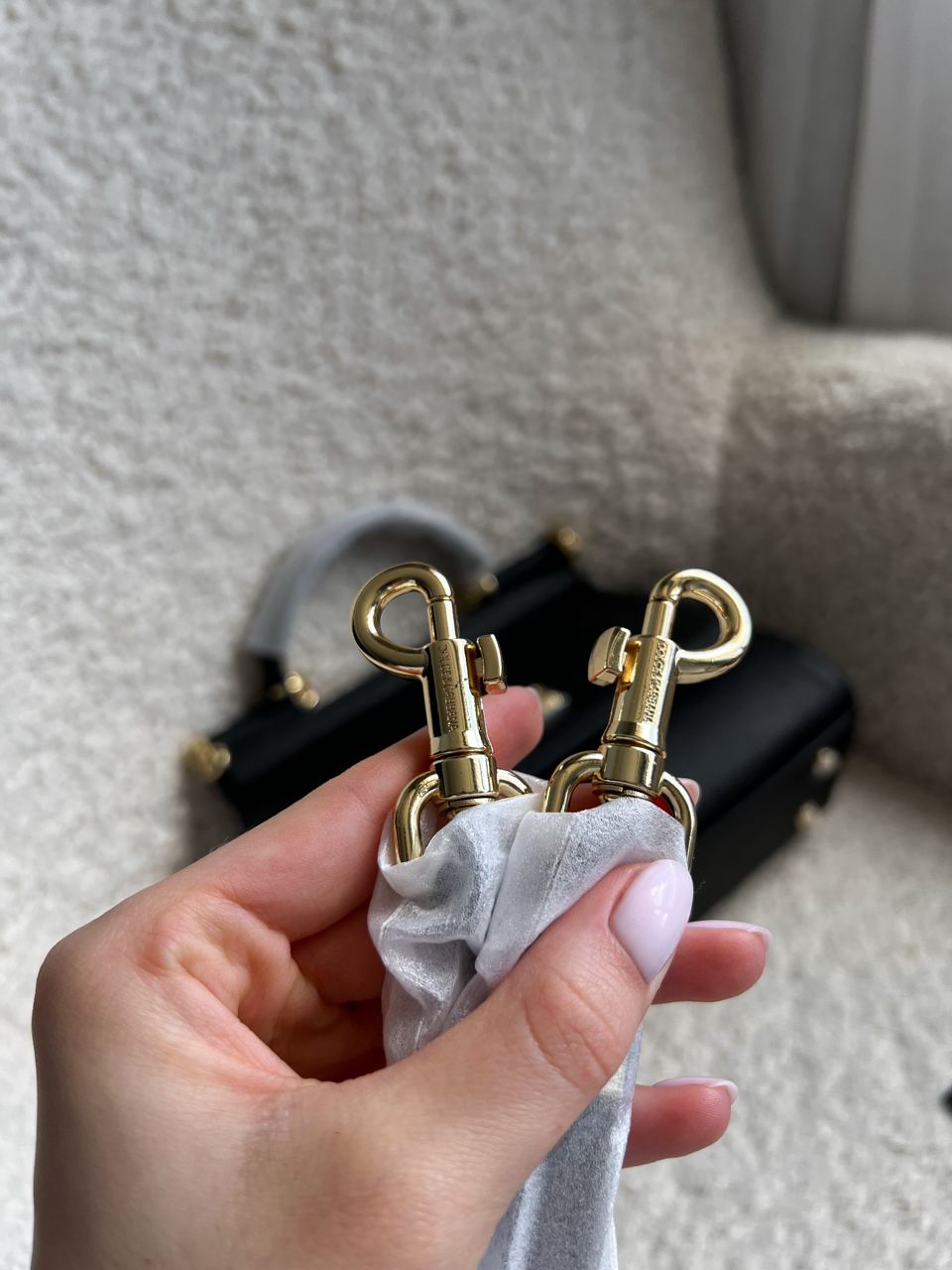 Dolce &amp; Gabbana Sicily Medium Leather Shoulder Bag - Black - 14