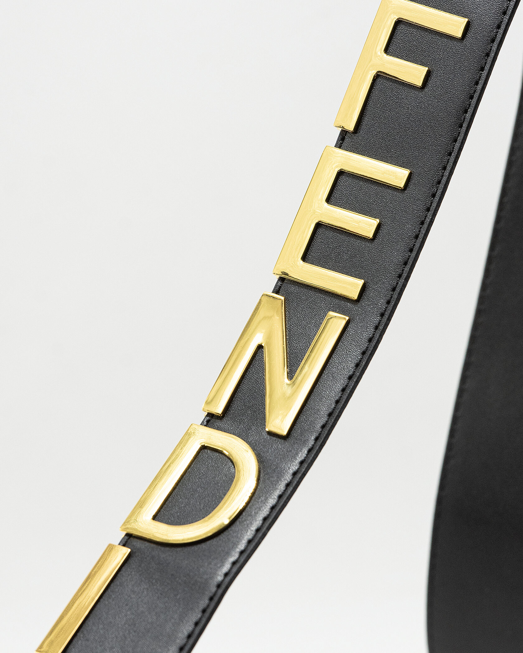 Fendi Black Leather Large Iconic Essentially Peekaboo Top Handl - 6