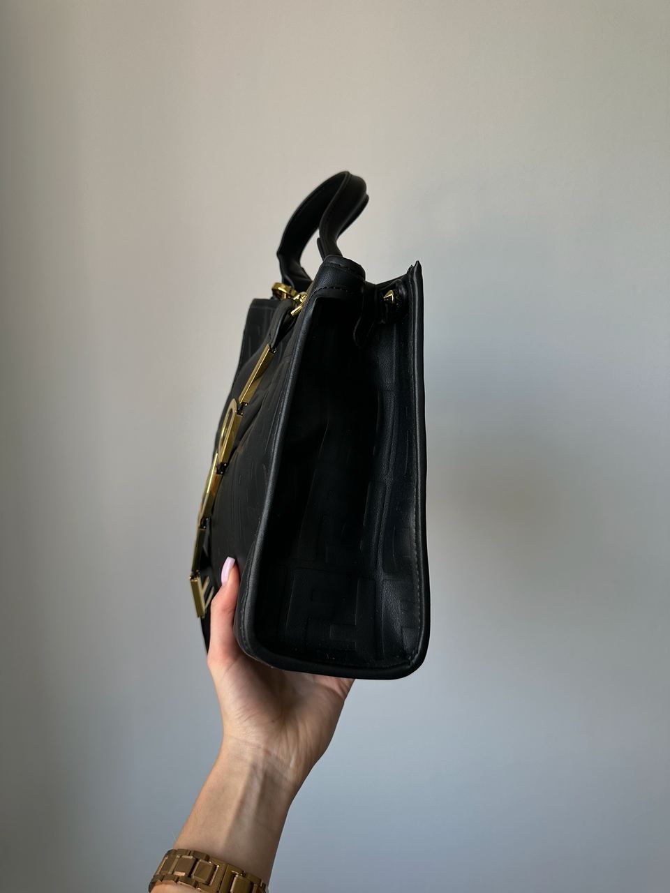 Fendi Black Leather Large Iconic Essentially Peekaboo Top Handle - 6