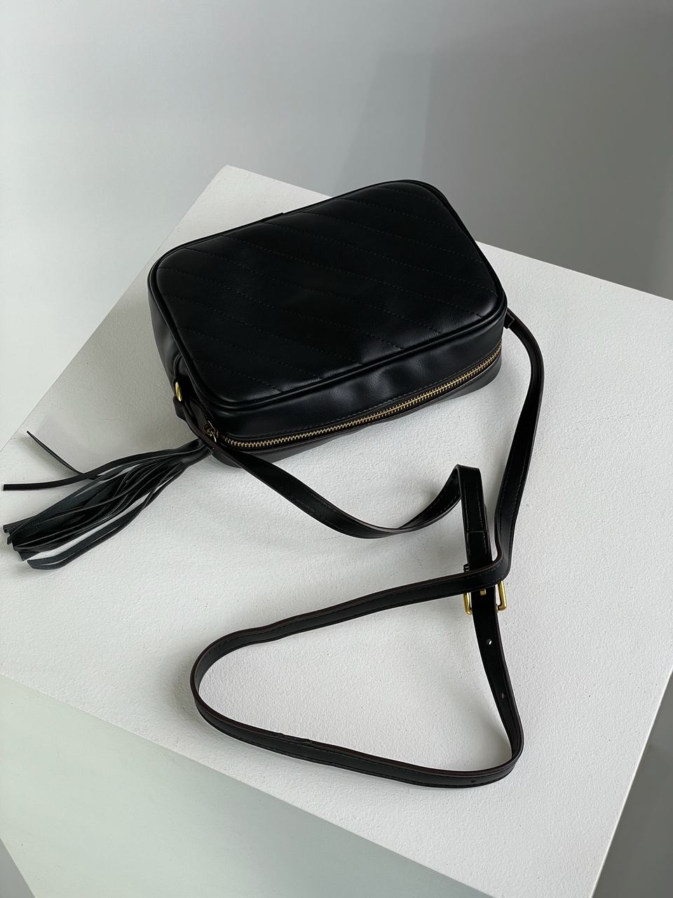 Gucci Blondie Medium Shoulder Bag Black - 11