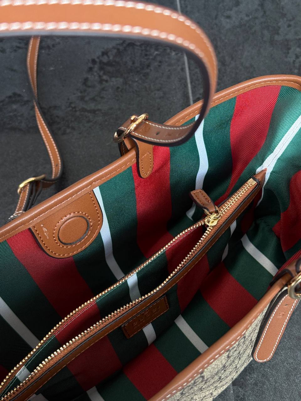 Gucci GG Emblem Medium Tote Bag - 10