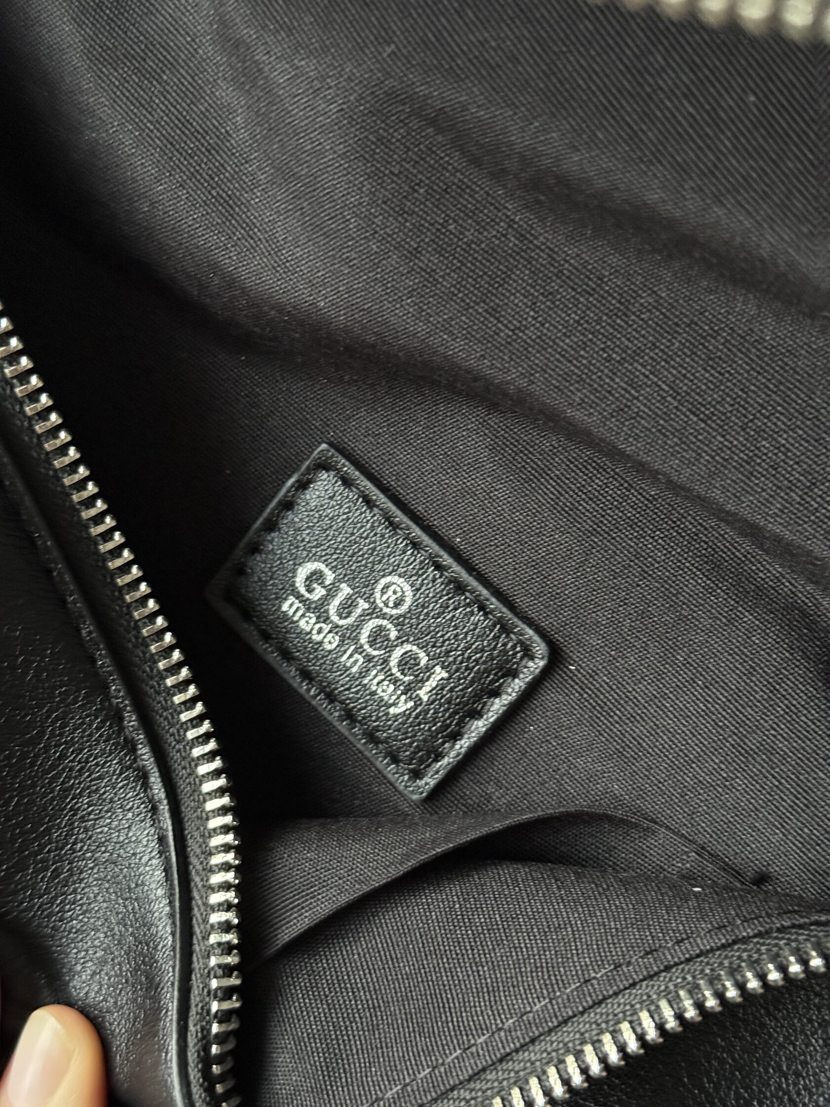 Gucci GG Leather Belt Bag Black - 17