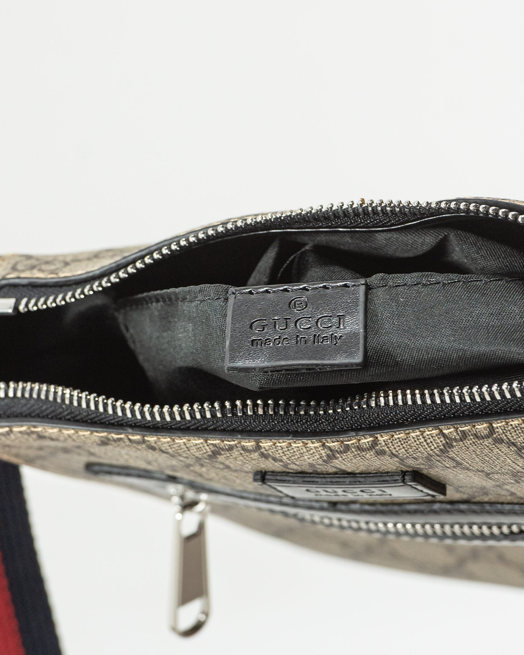 Gucci GG Supreme Shoulder Bag - 13