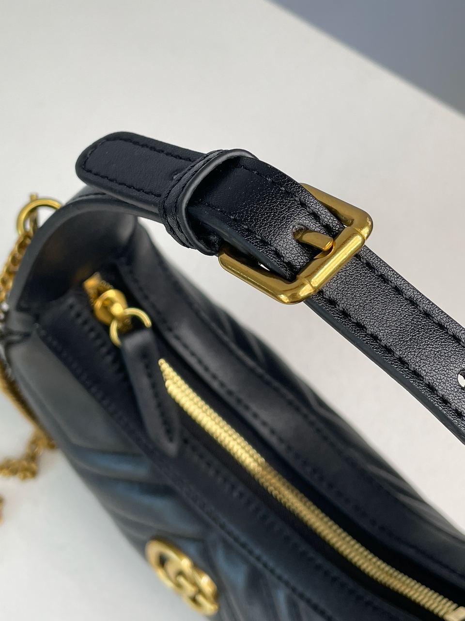 Gucci Half Moon Marmont Leather Shoulder Bag - 19