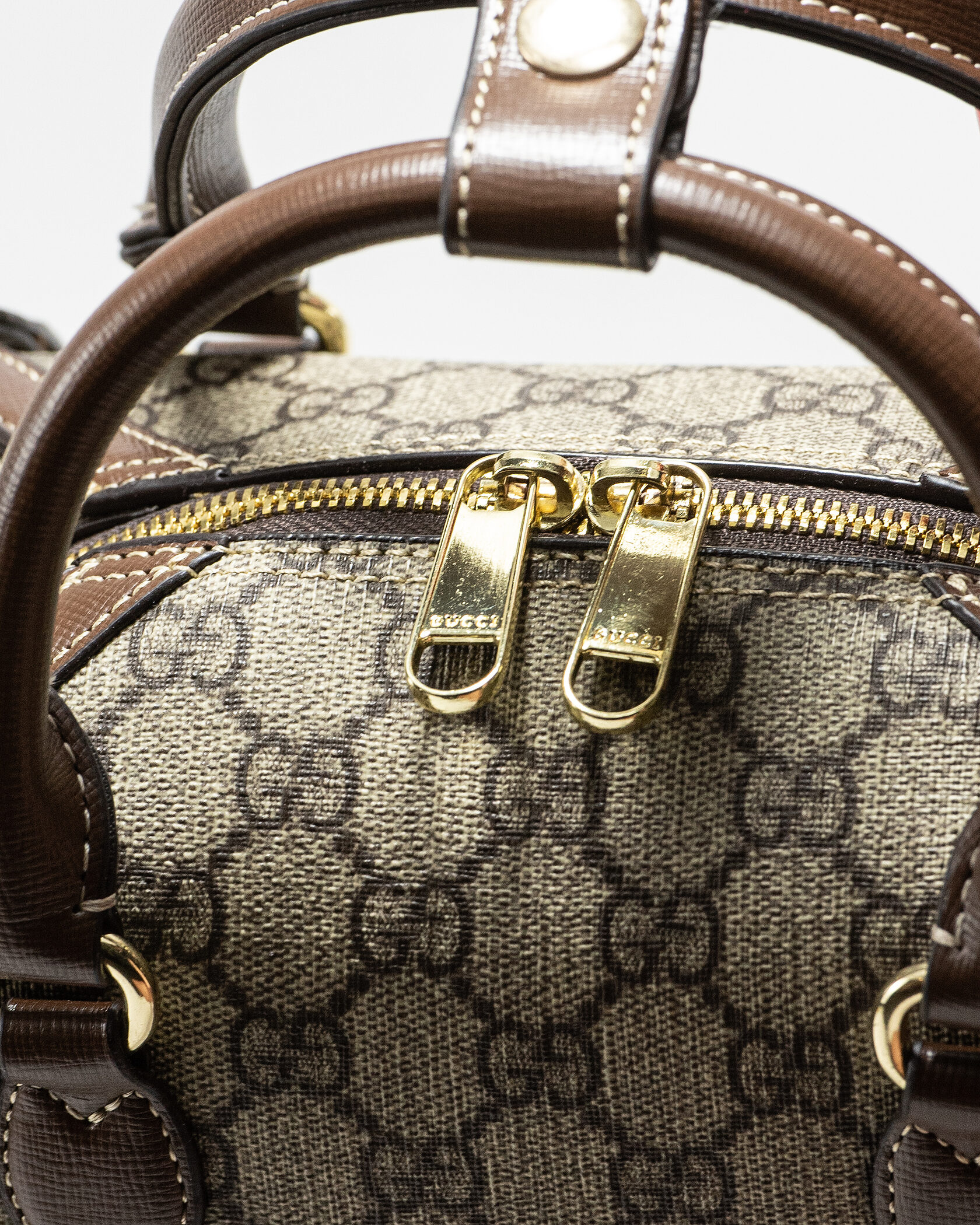 Gucci Small Interlocking G Sports Bag - 8